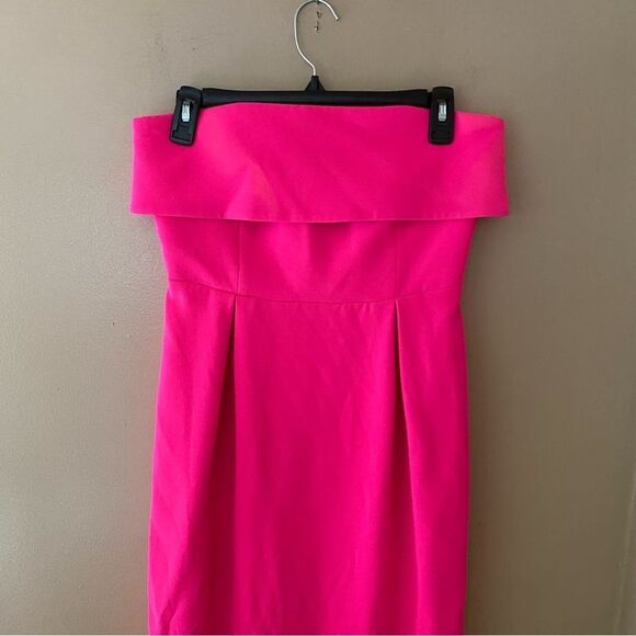 Lovers + Friends Serena Gown Electric Pink
Strapless Sheath dress Revolve NWT S - Picture 7 of 9